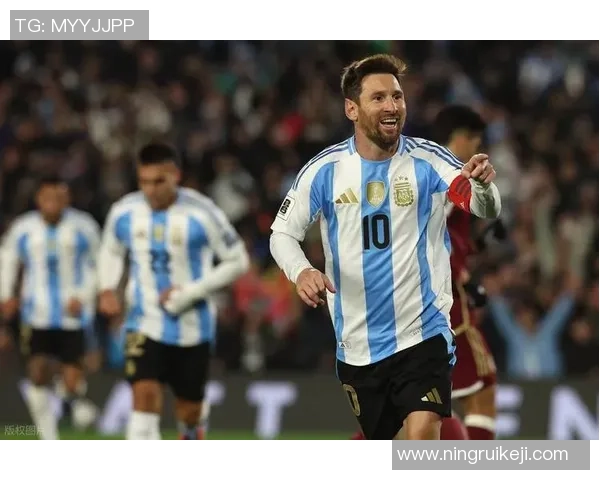 足坛百大球星荣耀加冕 天下足球巅峰对决精彩纷呈