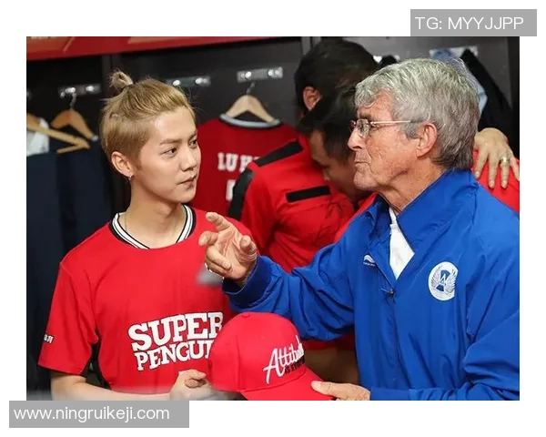 足球场上的球星与球迷是否存在本质差异与共同点分析