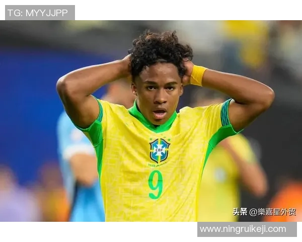 十四号足球球星是谁 他的成就与影响力如何塑造足坛历史