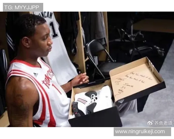 穿篮球鞋踢足球的球星:跨界运动员如何在两项运动中游刃有余 穿篮球鞋踢足球的球星:跨界运动员如何在两项运动中游刃有余